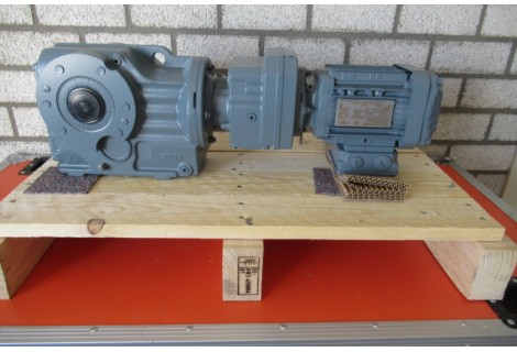 5,1RPM 0,37  kW Asmaat 40 mm  IE3. UNUSED 